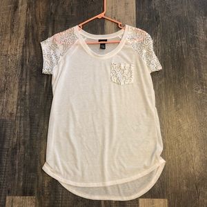 Rue21 white T-shirt with sequins